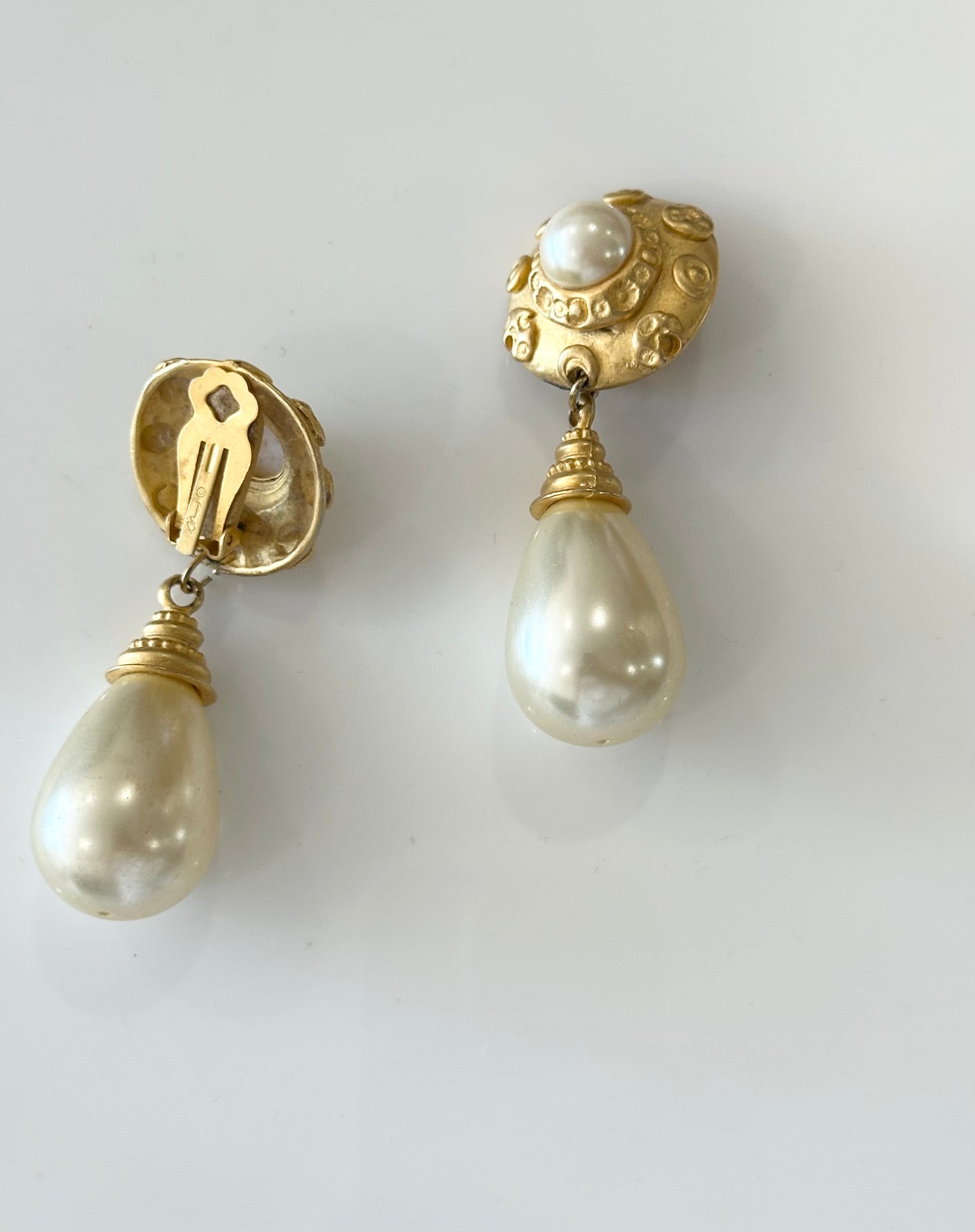1990s Regency Pearl Clip Ons