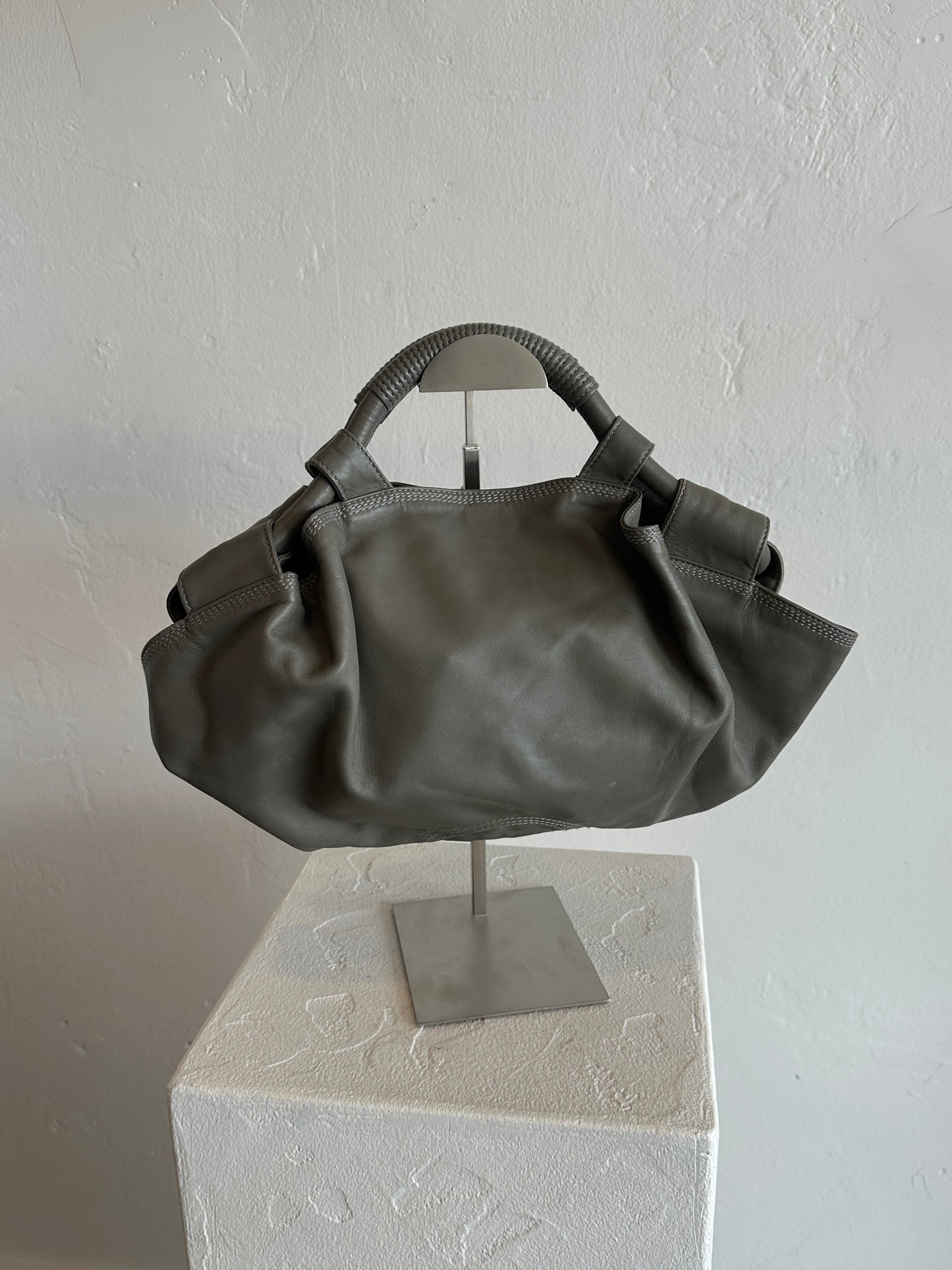 Loewe Nappa Aire Leather Handbag - Gray