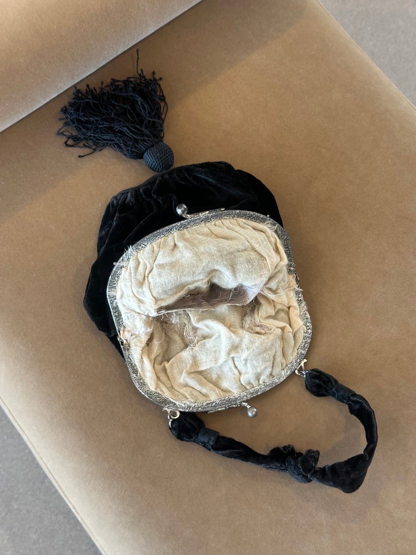 Antique Velvet Tassel Bag