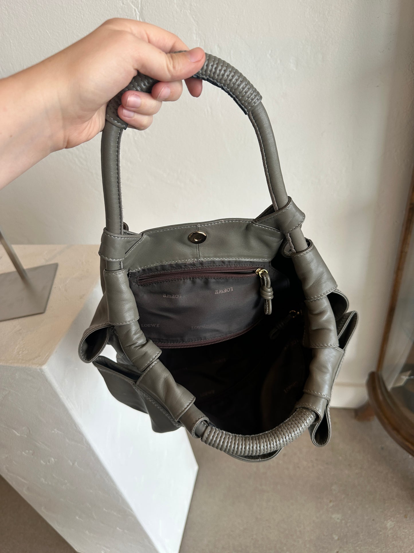 Loewe Nappa Aire Leather Handbag - Gray