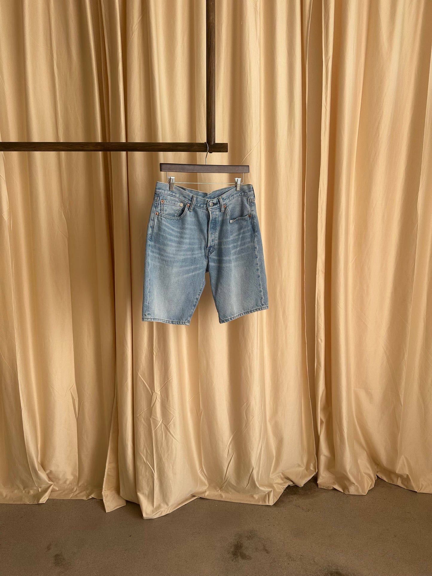 LEVIS 501 Jorts