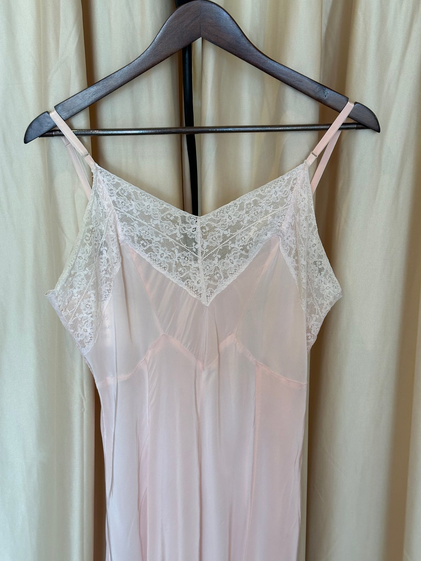 40s Blush Nightgown Sm