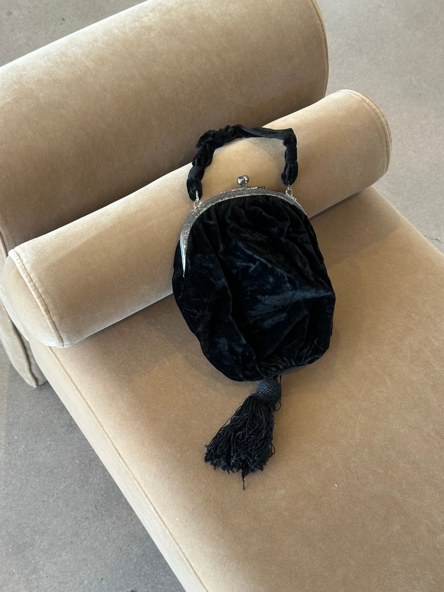 Antique Velvet Tassel Bag